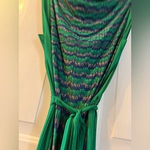 BCBGMaxAzria - Monica Geller wore the same dress on Friends!